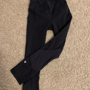 Black Lululemon capri leggings